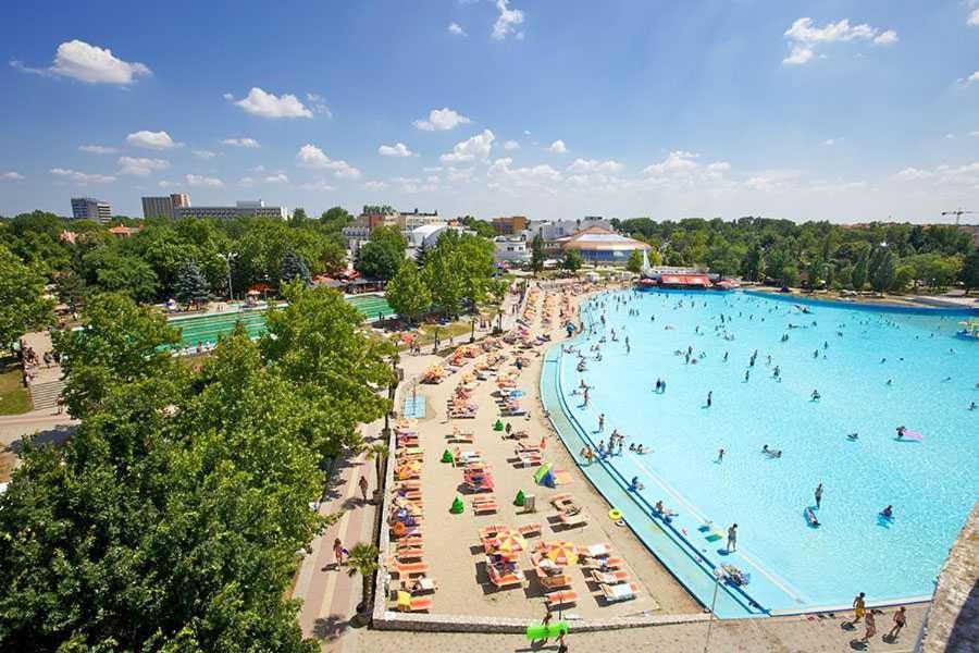 Hajdúszoboszló Lux Apartman Villa מראה חיצוני תמונה